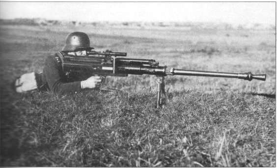 Немецкий солдат с ПТР Solothurn S18-1000