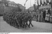Полиция ГДР с StG.44 на параде в 1955 году