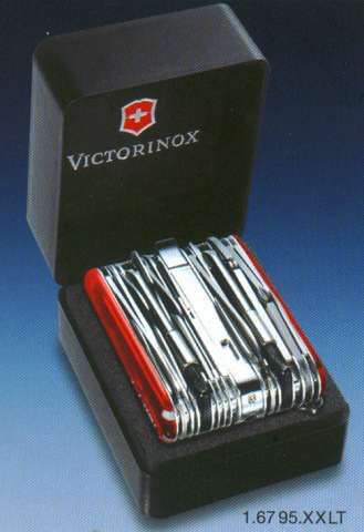 Многолезвийный нож Victorinox с 31 лезвием