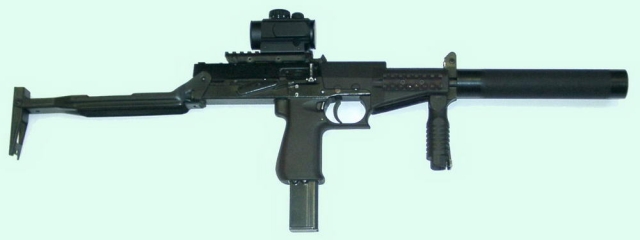 Пистолет-пулемет СР-2М «Вереск» с установленным глушителем