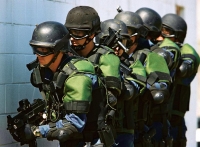 Бойцы Таможенной службы США с HK UMP