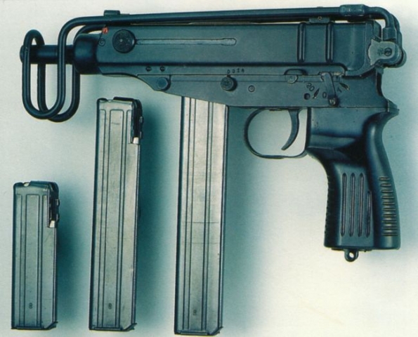 Пистолет-пулемет Scorpion SA Vz.82 под патрон 9x18 ПМ
