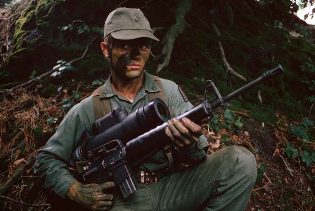 Винтовка M16A1 с ночным прицелом AN/PVS-2 Starlight, 1972 год